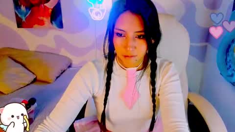 Camila-   free online show from March 11, 8:31 pm