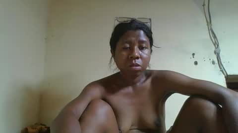 nadiasando online show from December 5, 8:06 pm