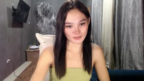 nadiestar online show from February 27, 10:22 am