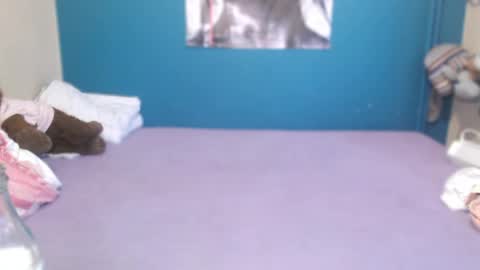 nadinnnea online show from April 18, 12:40 pm