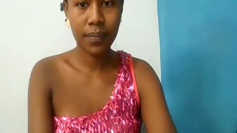 nah296652 online show from June 18, 7:58 am