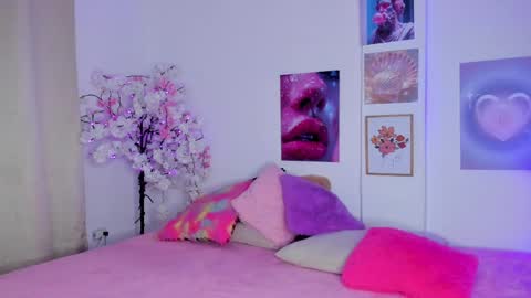 nahiara_santana online show from April 21, 3:02 am