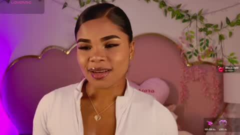 NahiaraReina  online show from April 18, 2:52 pm