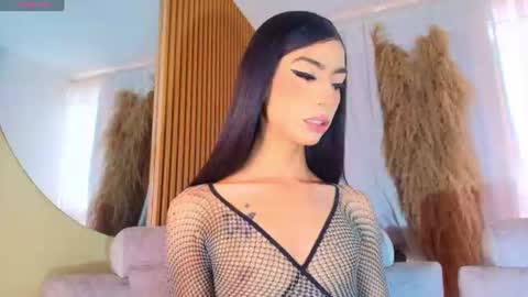 NahiaVictoria  online show from July 23, 3:20 pm