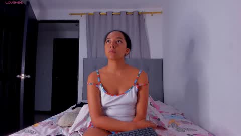 Laura online show from March 7, 4:34 am