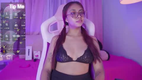 nahomy 2308 online show from March 12, 2:43 pm