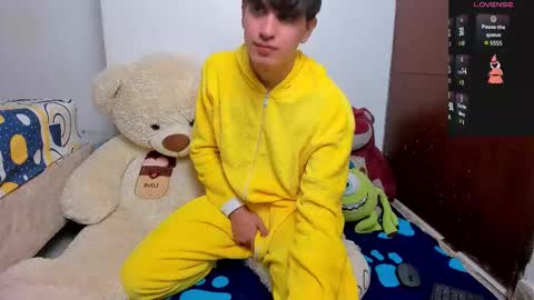  N A I M T H E  K I N G  online show from February 26, 2:59 am