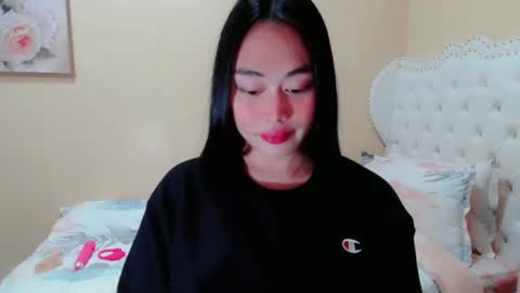 Kate online show from December 8, 12:30 pm