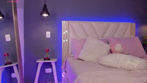 Naisha Ford online show from March 13, 4:27 am