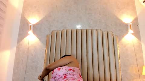 Naisha Rousell online show from September 18, 10:36 pm