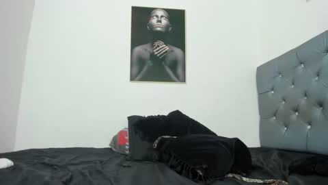 NAJAYLAINDEPENDENT MODEL online show from April 21, 3:19 pm