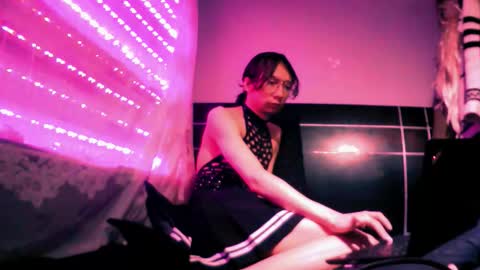 Snapshot of najimi_uwu chatting on October 17, 2:54 pm NAJI online show from October 17, 2:54 pm