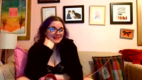 Lizzy online show from February 18, 6:04 am