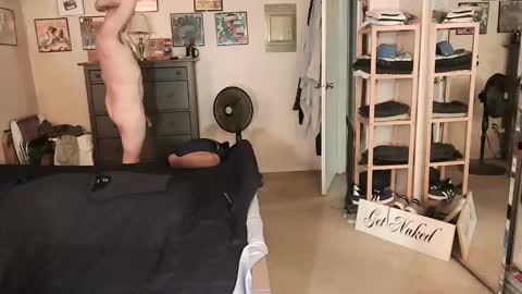 nakedmonkey online show from April 26, 1:14 am