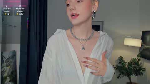 Kate online show from November 5, 1:13 pm