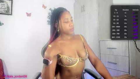 N A L A  NEW instagram nala jordan08 online show from February 11, 5:17 pm