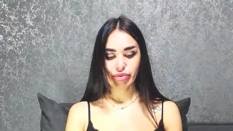 Lady online show from March 31, 6:30 pm