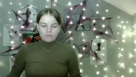 Nana online show from October 7, 8:10 am