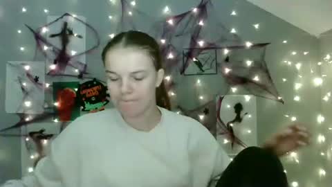 Nana online show from October 8, 8:20 am