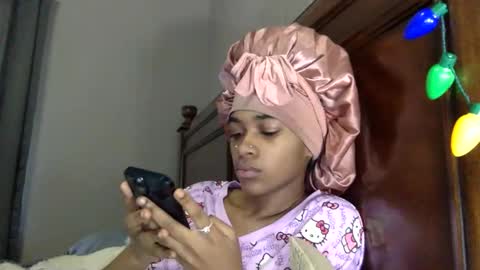 nanaonn online show from February 13, 4:10 pm