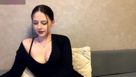 Nancy online show from March 5, 3:32 pm