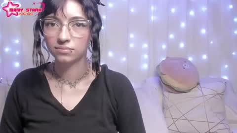 Snapshot of nany_stark_ chatting on February 25, 10:15 am NANY online show from February 25, 10:15 am