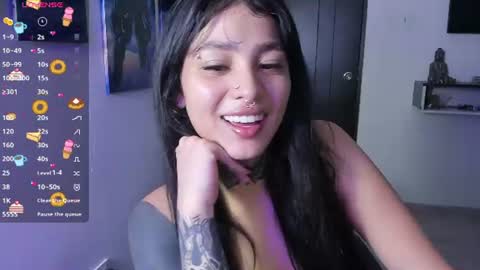 naomi_berckley online show from June 20, 8:53 am