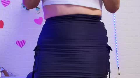 Snapshot of naomi_diamond_ chatting on September 18, 2:21 pm Naomi online show from September 18, 2:21 pm
