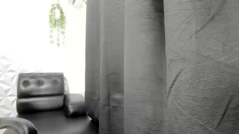 Naomi Himari online show from June 11, 12:32 am