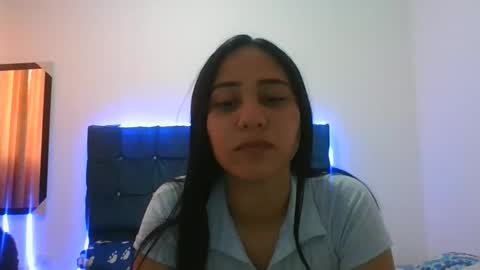 Mia online show from March 11, 8:45 pm