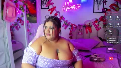 Snapshot of naomiasha_ chatting on February 19, 5:16 am    online show from February 19, 5:16 am