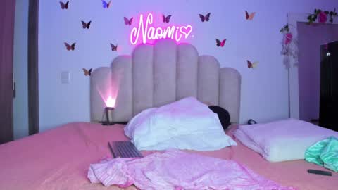 Snapshot of naomiasha_ chatting on September 21, 3:10 am    online show from September 21, 3:10 am