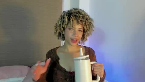 naomidawson online show from January 11, 12:49 am