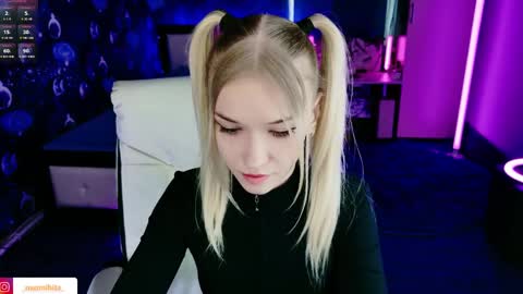 naomihita online show from April 3, 10:55 am