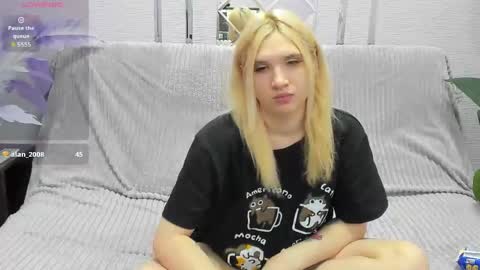 Naomi online show from March 19, 4:18 am