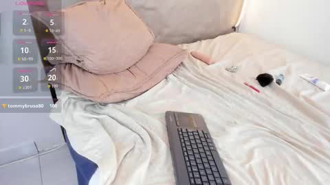 Snapshot of naomy_gyal chatting on October 11, 8:45 pm I am Naomy online show from October 11, 8:45 pm