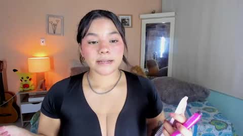 NAOMY online show from May 26, 12:00 pm