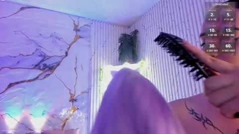 Naomy  online show from April 12, 7:45 am