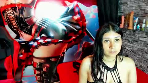 naomy  online show from November 5, 11:45 am