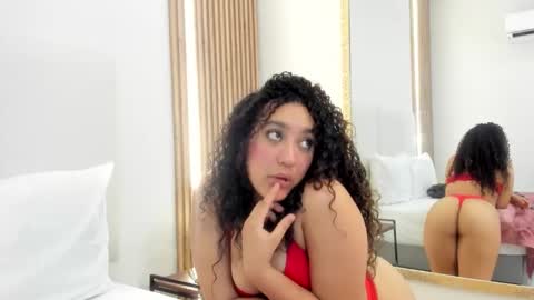 naomycambels online show from May 28, 1:58 am