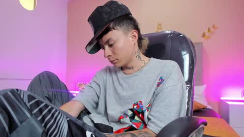 Nascary Fox online show from April 20, 6:11 pm