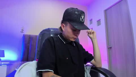 Nascary Fox online show from April 19, 6:10 pm