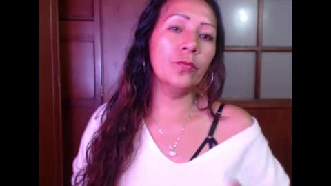 Nasly Cute online show from December 19, 3:24 am