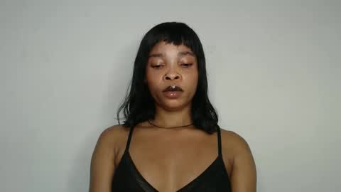 bella online show from November 22, 7:56 pm