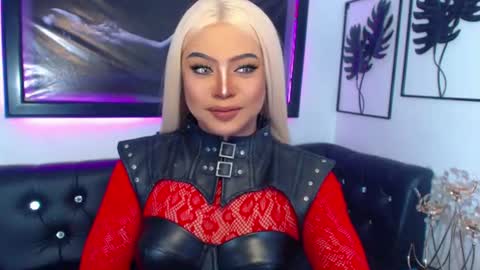 natalia_cooperx online show from June 24, 9:38 am