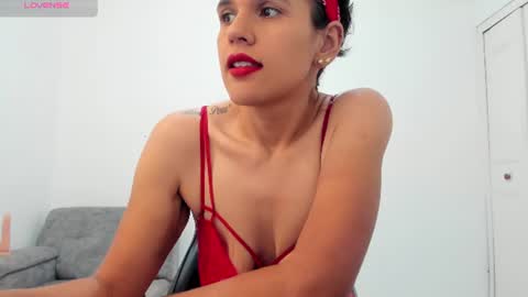 Nathalia online show from August 4, 5:53 pm