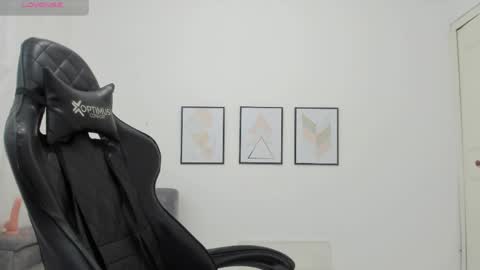 Nathalia online show from April 21, 6:26 pm