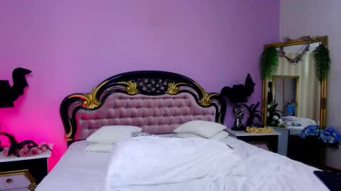 Wild influence online show from October 25, 10:43 pm