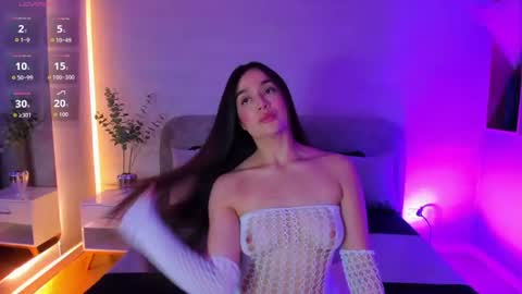 NATALIE BLAZE online show from July 5, 4:19 am