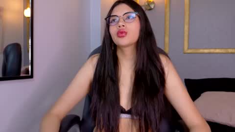 NATASHA  Please follow me and rate me Thumbs Up online show from July 22, 5:53 am